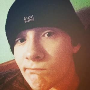 Meet your Posher, Levi